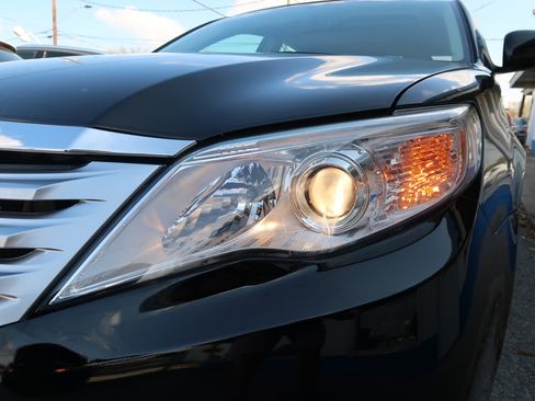 Used 2011 Toyota Avalon image 35