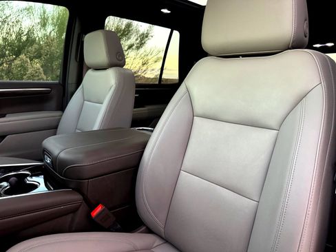 Used 2025 Chevrolet Tahoe Z71 w/ Z71 Off-Road Package image 16