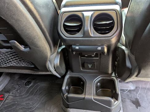 Certified 2023 Jeep Gladiator Rubicon w/ Cold Weather Group AWD/4WD image 21