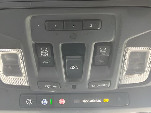 Used 2020 GMC Sierra 1500 AT4 w/ AT4 Premium Package AWD/4WD image 24