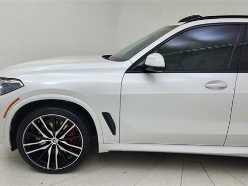 Used 2023 BMW X5 M50i w/ Executive Package image 9