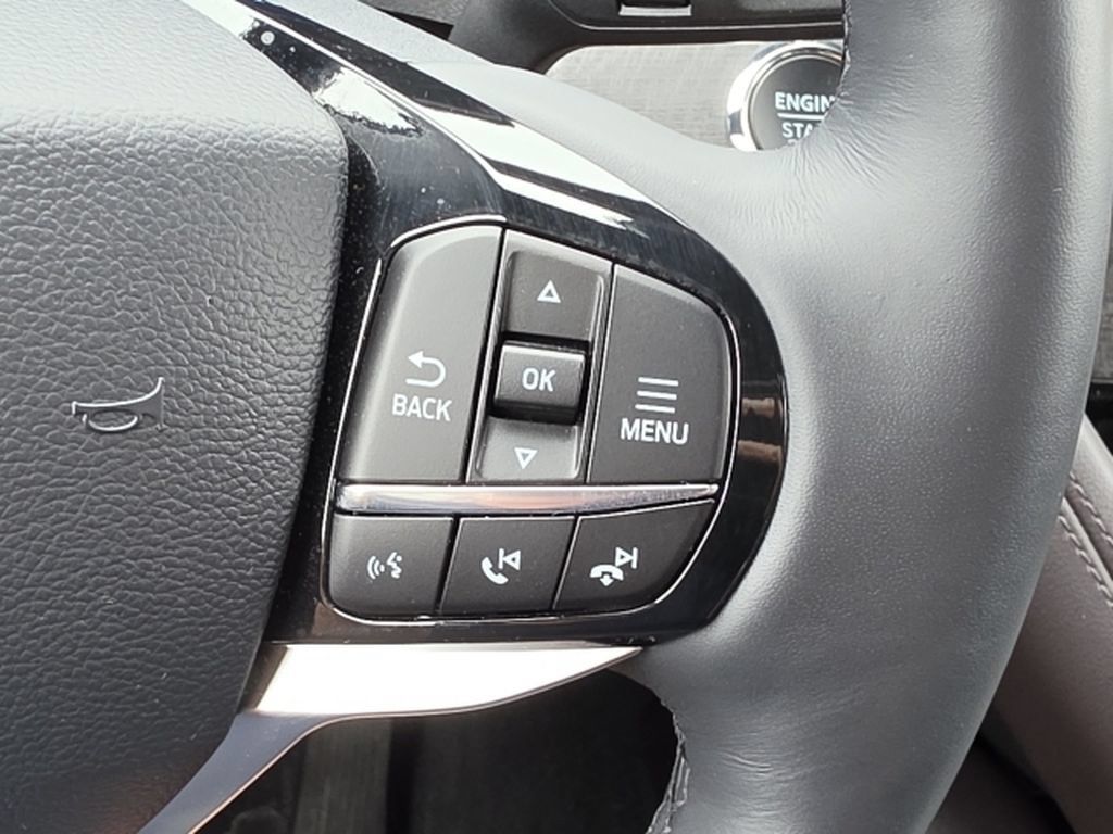 Used 2025 Ford Explorer Platinum AWD/4WD image 21