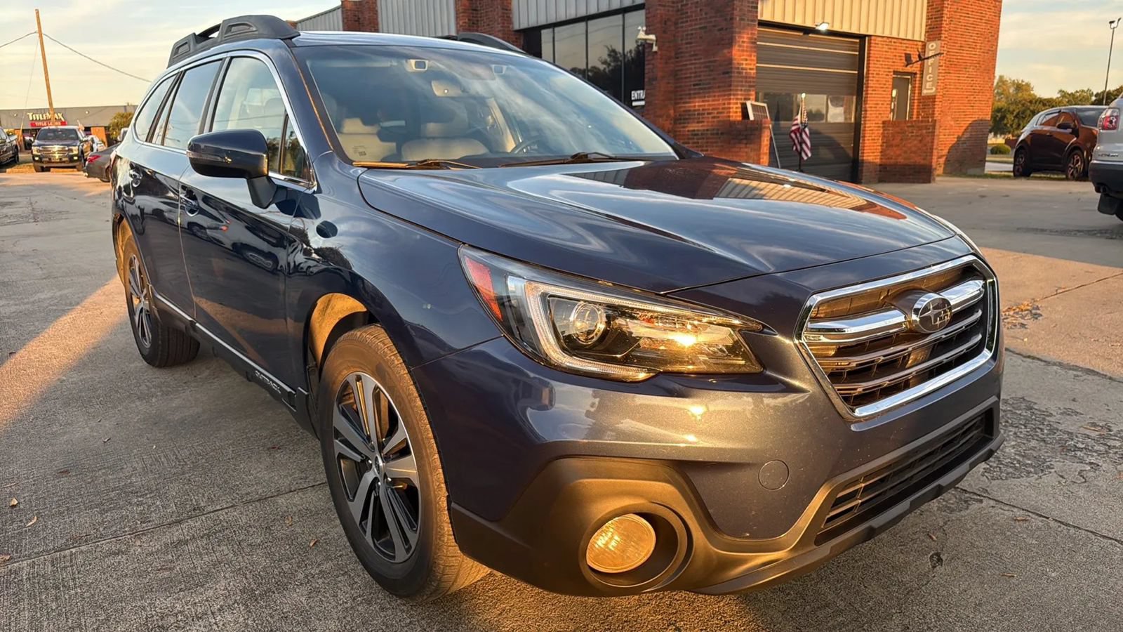 Used 2019 Subaru Outback 2.5i Limited AWD/4WD image 7