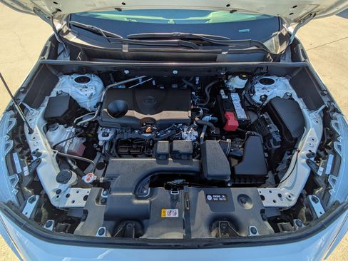 Used 2024 Toyota RAV4 Adventure image 32