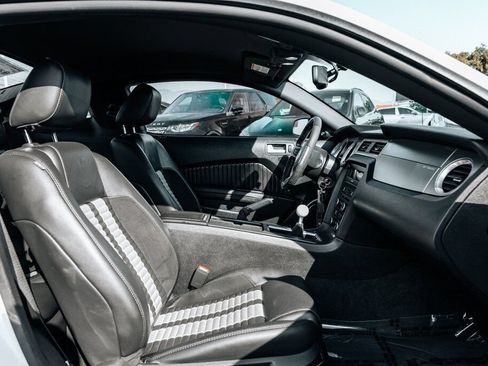 Used 2011 Ford Mustang Shelby GT500 RWD image 52