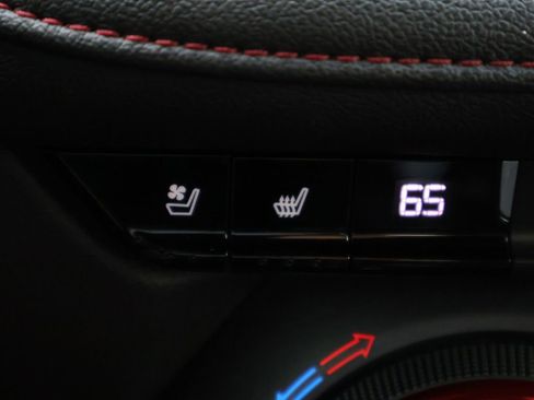 Used 2021 Chevrolet Blazer RS w/ Enhanced Convenience Package image 30