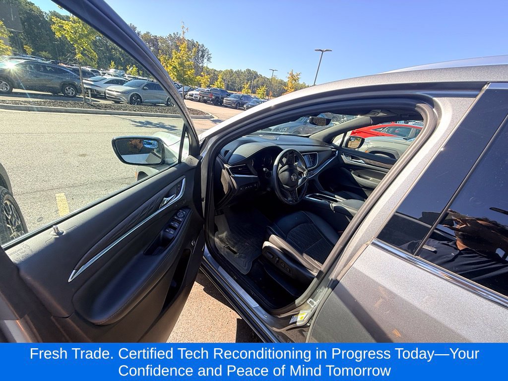 Used 2023 Buick Enclave Avenir w/ Avenir Technology Package FWD image 3