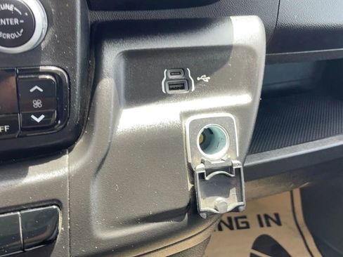 Used 2024 RAM ProMaster 2500 FWD image 24
