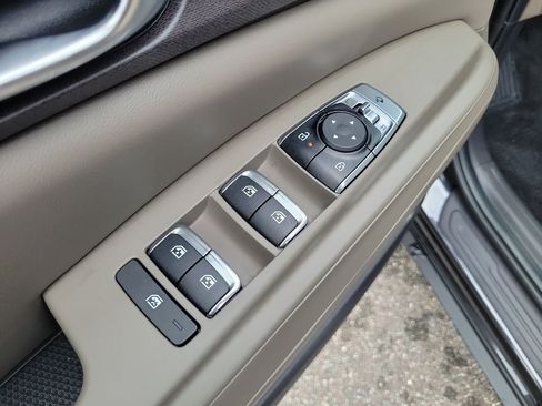 New 2026 Kia Carnival Hybrid FWD image 22