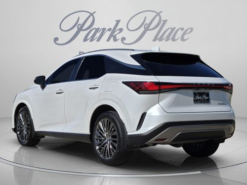 Used 2024 Lexus RX 350 FWD w/ Convenience Package image 3
