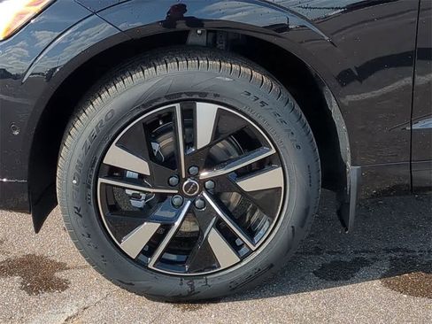 New 2026 Volvo XC60 B5 Plus w/ Protection Package Premier image 13