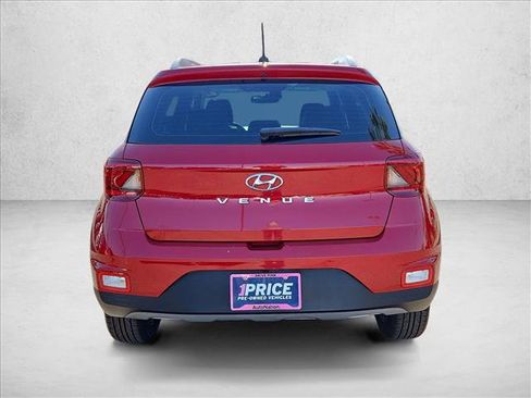 Certified 2023 Hyundai Venue Limited image 7
