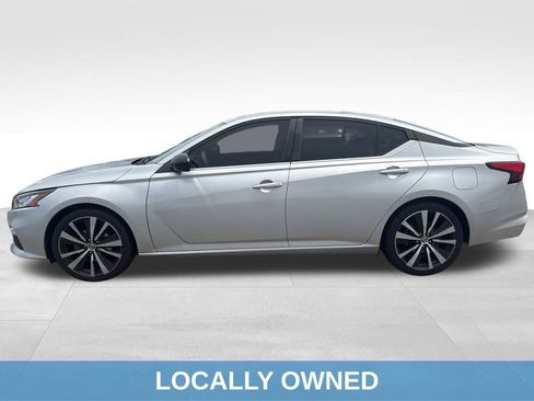 Used 2019 Nissan Altima 2.5 SR FWD image 4