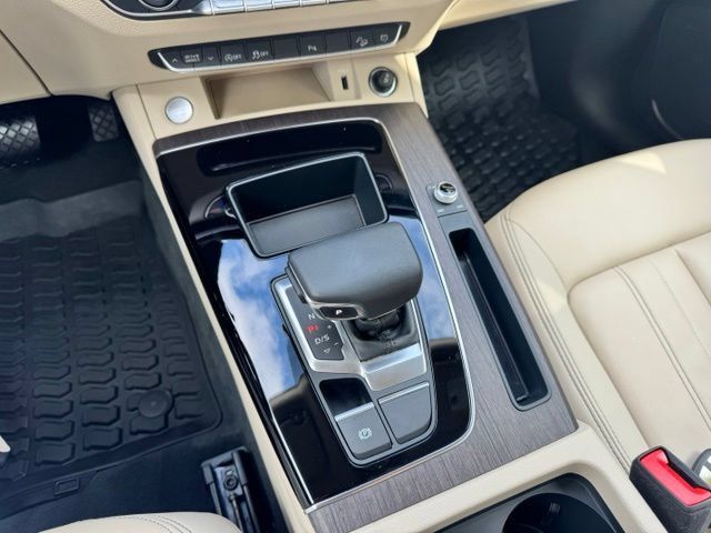 Certified 2023 Audi Q5 2.0T Premium w/ Convenience Package AWD/4WD image 37