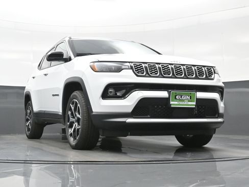 New 2026 Jeep Compass Limited image 17