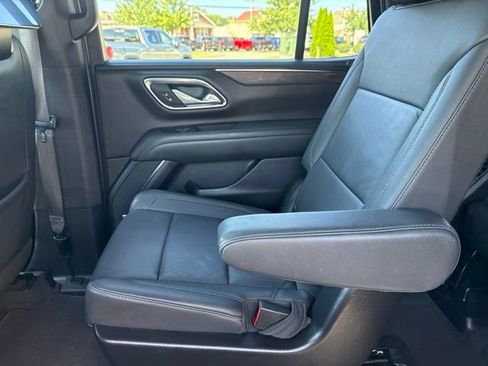 Used 2024 Chevrolet Tahoe Z71 w/ Luxury Package AWD/4WD image 15