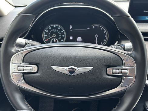 Used 2025 Genesis GV70 2.5T AWD/4WD image 18