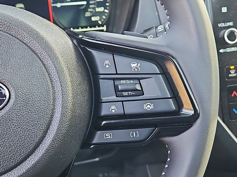 Certified 2025 Subaru Forester Premium image 17