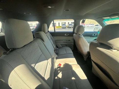 Used 2013 Ford Explorer 4WD w/ Class III Trailer Tow Pkg image 12