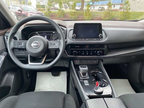 Used 2023 Nissan Rogue S AWD/4WD image 8