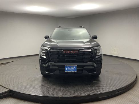 Used 2025 GMC Terrain Elevation w/ Elevation Premium Package AWD/4WD image 2