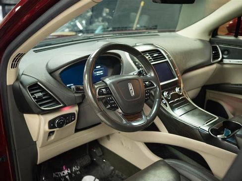 Used 2019 Lincoln Nautilus Reserve AWD/4WD image 10