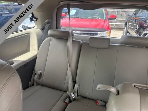 Used 2015 Toyota Sienna XLE w/ XLE Navigation Package FWD image 16
