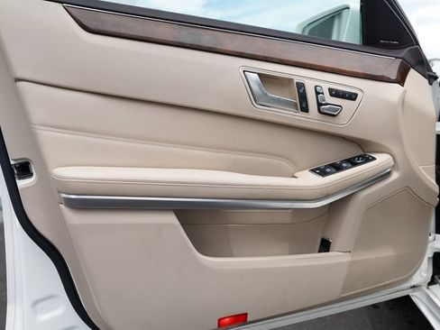 Used 2015 Mercedes-Benz E 350 4MATIC Wagon image 38