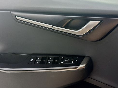 Used 2025 Kia EV6 Light w/ Light LR Technology Package RWD image 15
