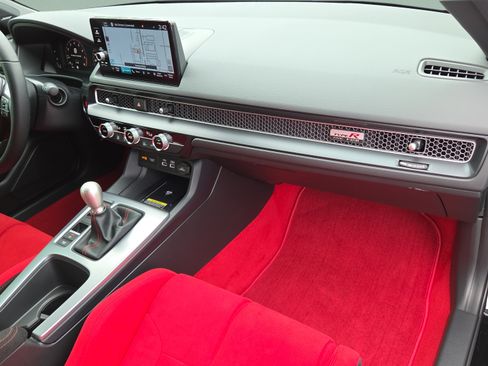 Used 2025 Honda Civic Type R image 16