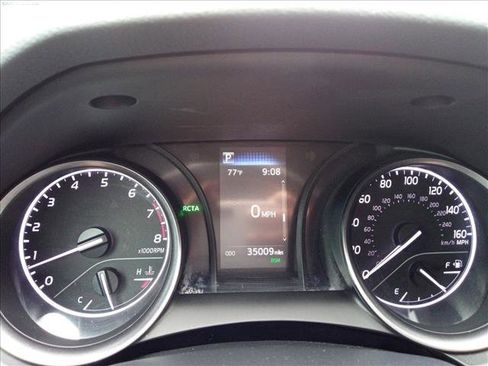 Used 2023 Toyota Camry SE w/ Convenience Package FWD image 16