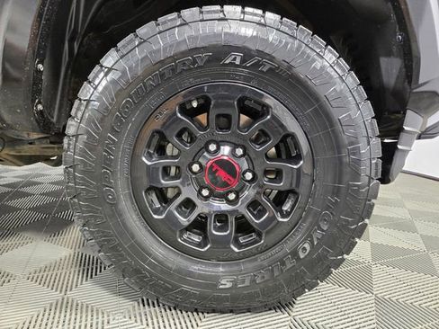 Used 2023 Toyota Tacoma SR5 AWD/4WD image 11