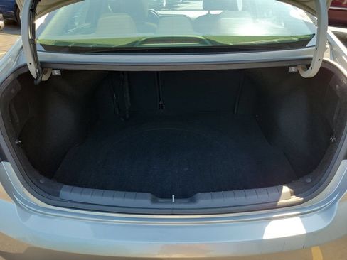 Used 2020 Hyundai Elantra Value Edition FWD image 9