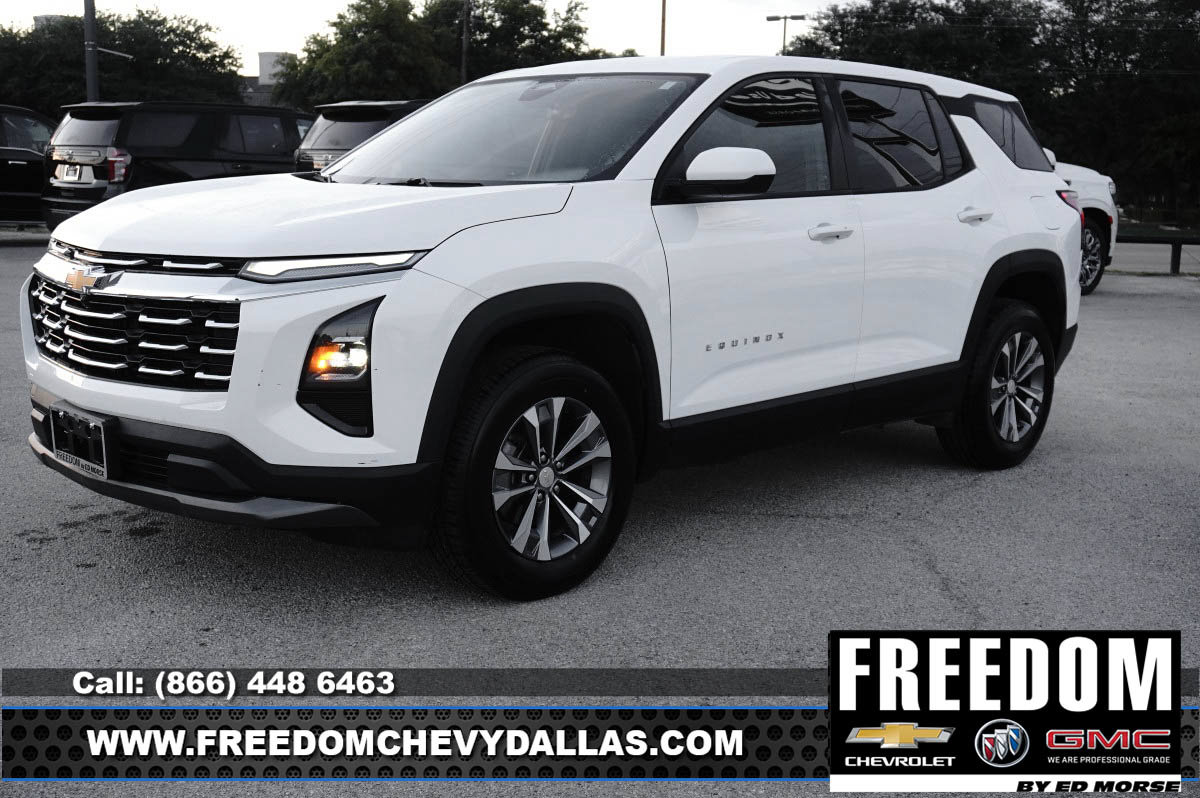 Used 2026 Chevrolet Equinox LT w/ Convenience Package II FWD image 3