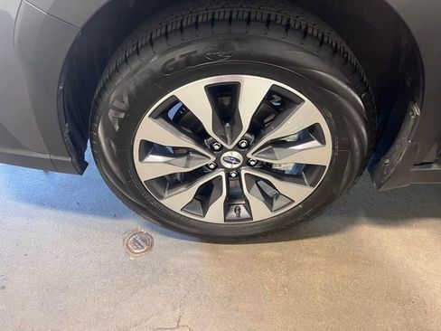 Used 2025 Subaru Outback Limited image 29
