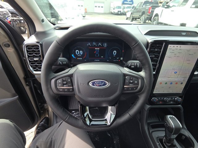 New 2026 Ford Ranger Lariat w/ Black Appearance Package AWD/4WD image 15