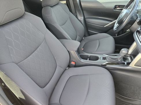Used 2023 Toyota Corolla Cross LE w/ Moonroof Package FWD image 20