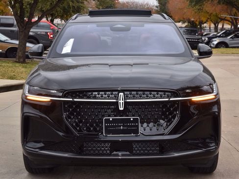 New 2026 Lincoln Nautilus Reserve w/ Jet Appearance Package image 2