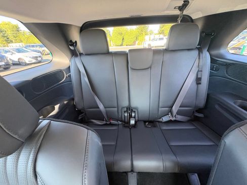 Used 2026 Hyundai Palisade SEL FWD image 32