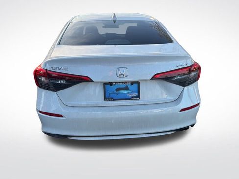 Used 2022 Honda Civic Sport image 14