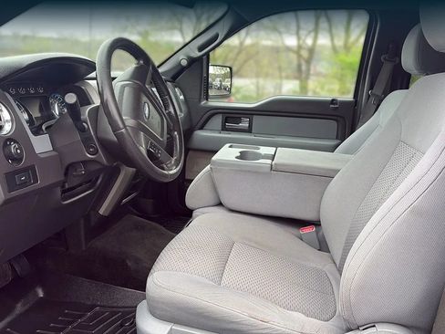 Used 2012 Ford F150 XLT w/ XLT Chrome Pkg image 9
