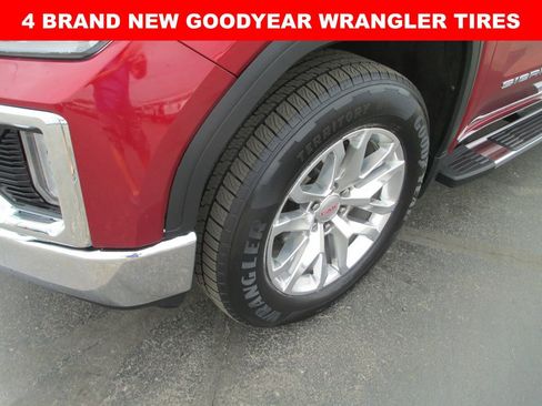 Used 2020 GMC Sierra 1500 SLT w/ SLT Premium Plus Package image 3