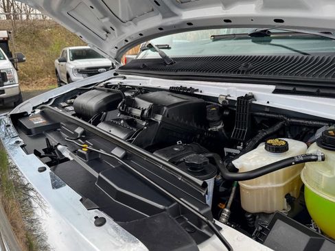 Used 2022 Ford E-350 and Econoline 350 Super Duty w/ Power Windows & Locks Group RWD image 34