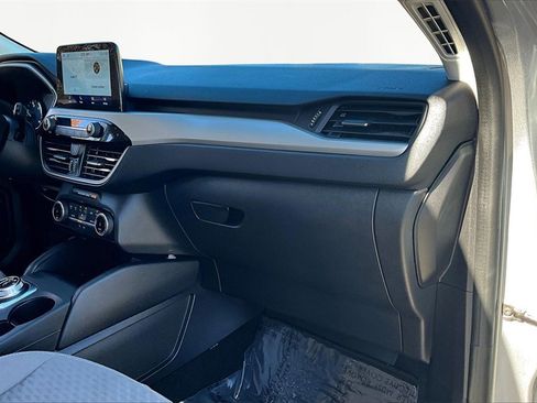 Used 2022 Ford Escape SE image 17