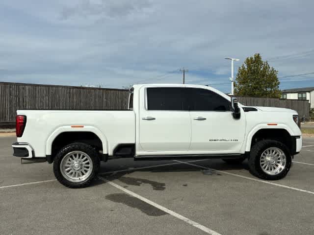Used 2024 GMC Sierra 2500 Denali Ultimate AWD/4WD image 7