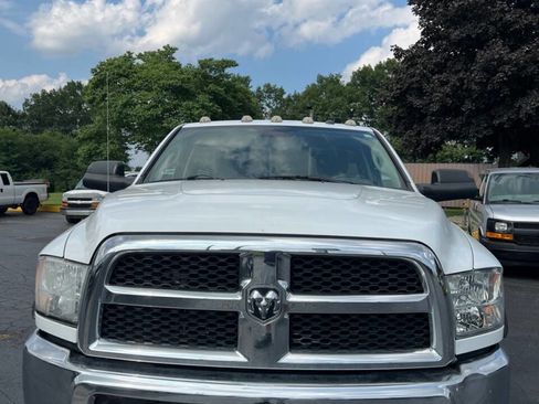 Used 2016 RAM 2500 Tradesman w/ Chrome Appearance Group image 2