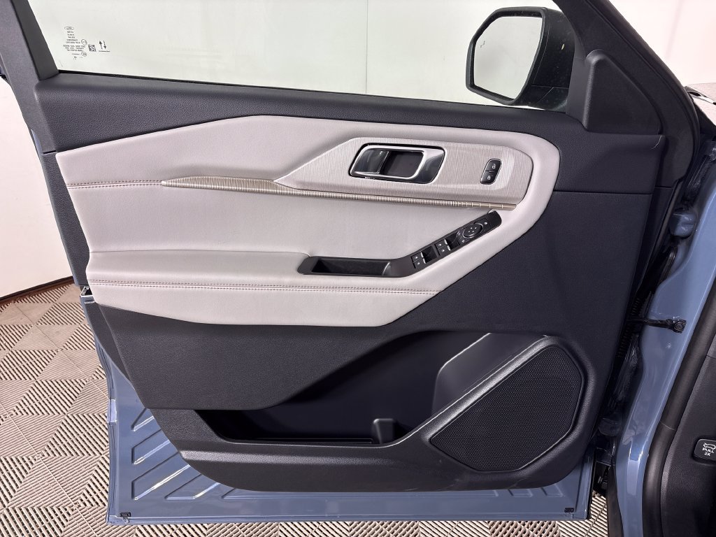 New 2026 Ford Explorer Active w/ Active Comfort Package RWD image 15