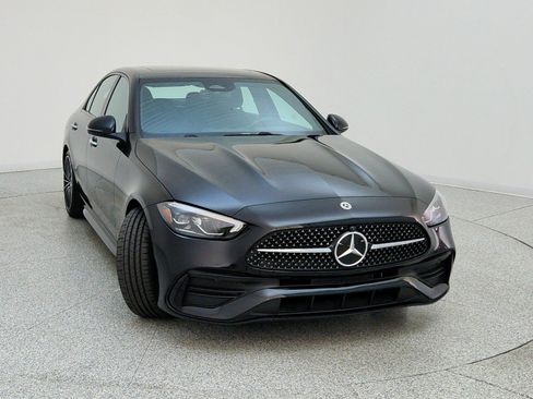 Used 2024 Mercedes-Benz C 300 Sedan image 2