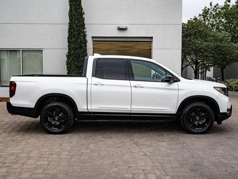 Used 2024 Honda Ridgeline Black Edition image 11