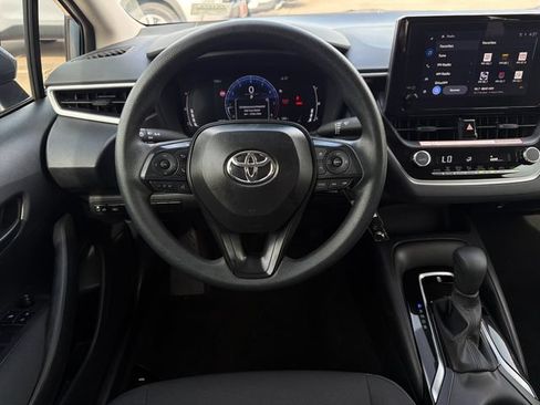 Used 2026 Toyota Corolla LE FWD image 15